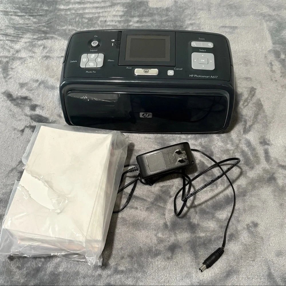 HP Photosmart A617 Portable Printer - Black and Gray
